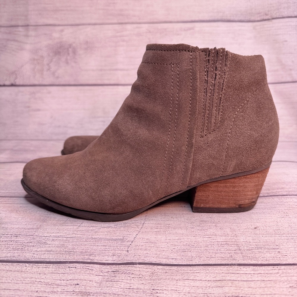 Blondo Waterproof Suede Ankle Boots Taupe‎ Brown Block Heel B6708 8.5M Womens